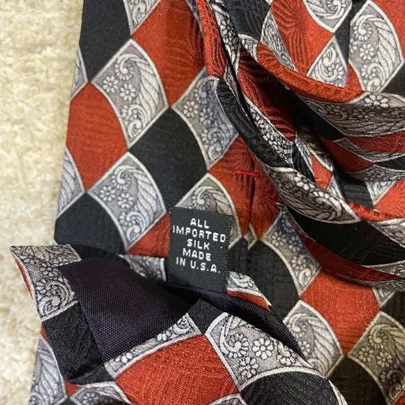 Countess Mara Bowen Brothers Silk Tie Geometric Diamond Red Black Silver USA - Picture 5 of 7